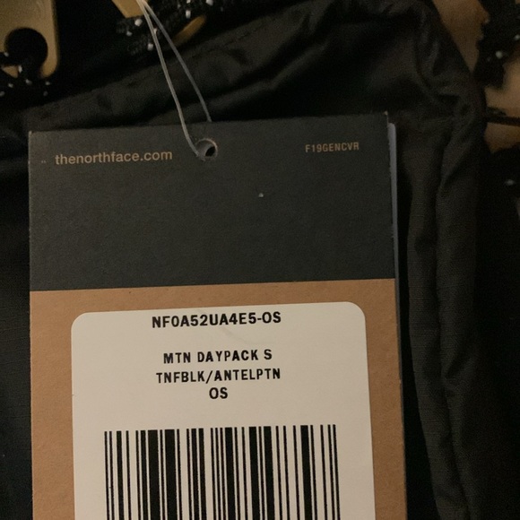 NWT The North Face Mountain Daypack—S